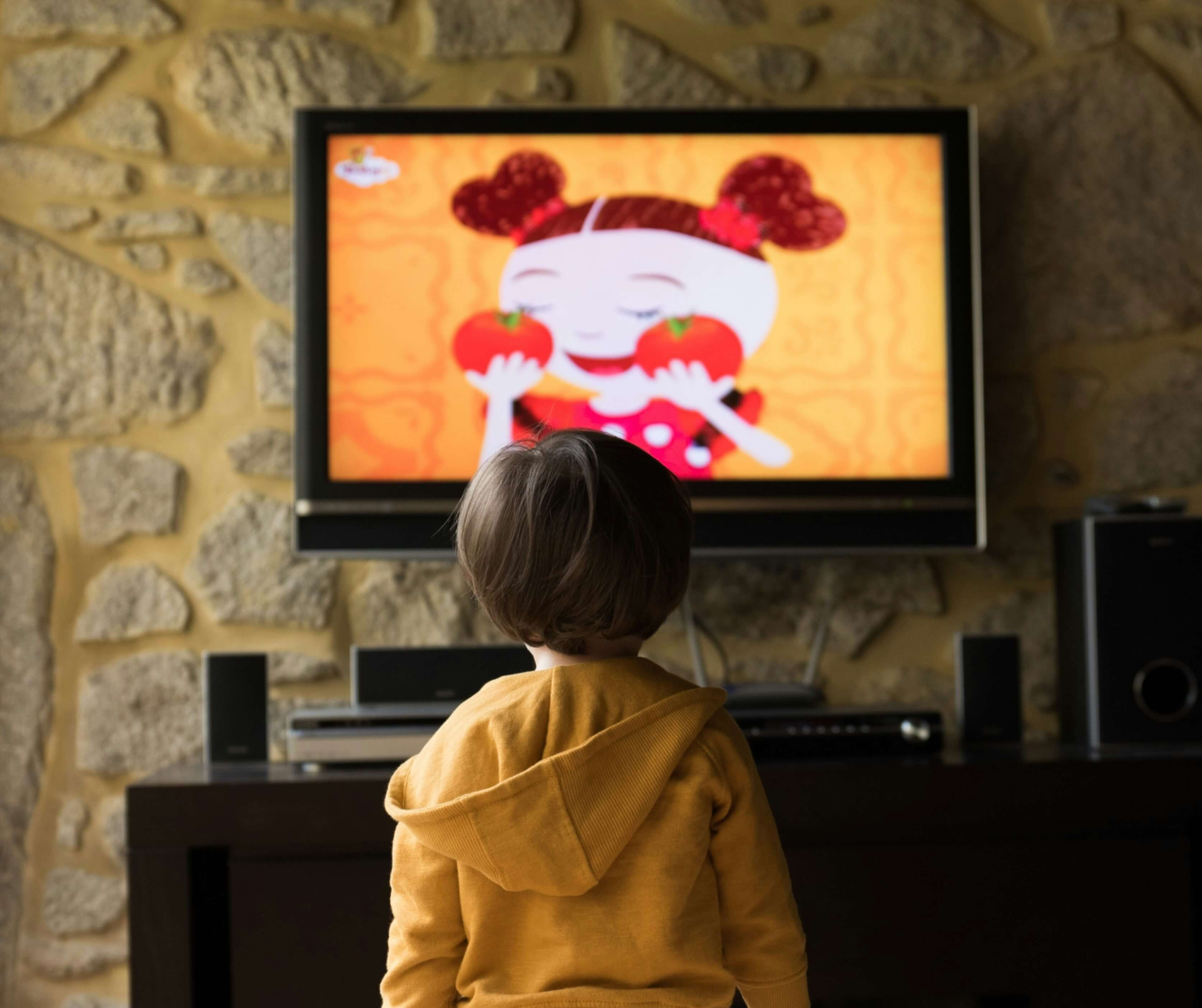 Should Your Bilingual Toddler Watch Screens in One or Both Languages?